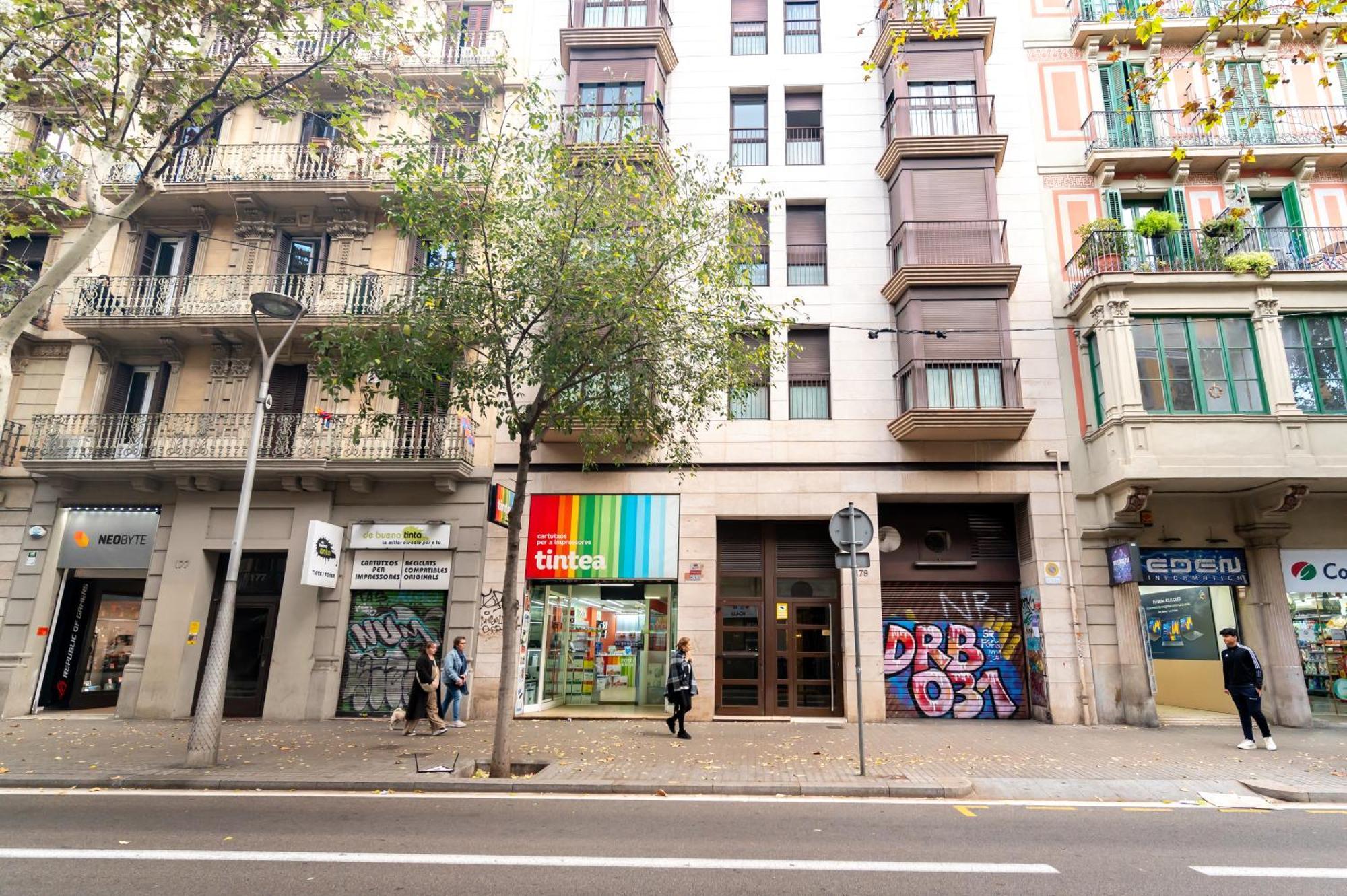 Comfy Downtown + Private Terrace Apartment Barcelona Exterior photo