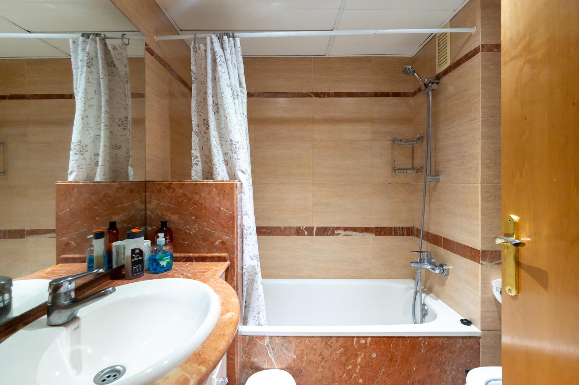 Comfy Downtown + Private Terrace Apartment Barcelona Exterior photo