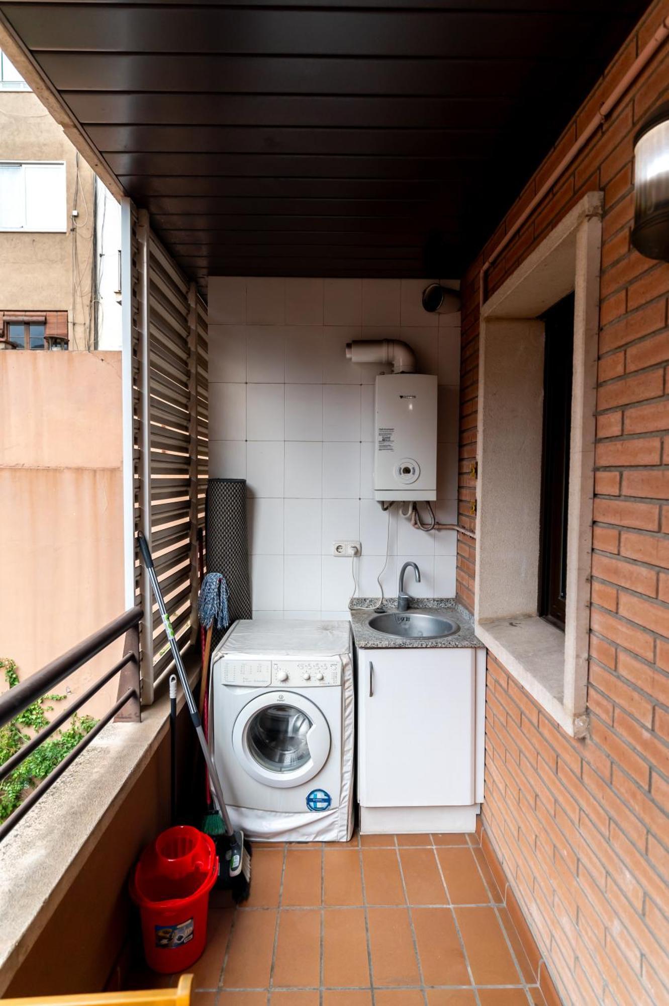 Comfy Downtown + Private Terrace Apartment Barcelona Exterior photo